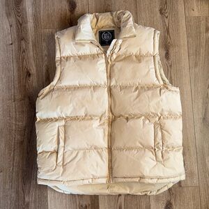 Men’s beige/cream puffer vest Collared full-zip front zip pockets Size XL